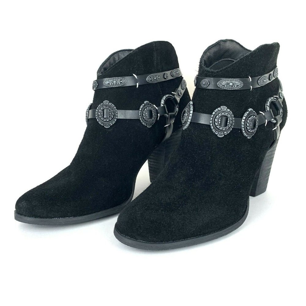Very Volatile Tulsa Pull on Bootie Western Detail